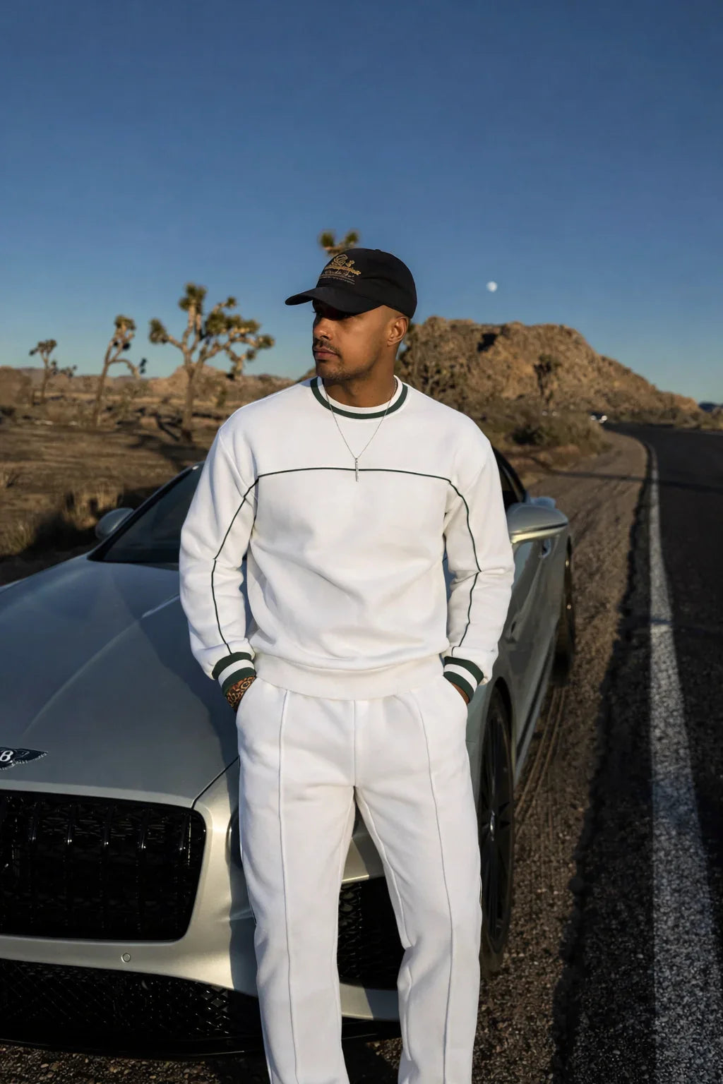 RIVIERA WHITE SUIT (Sweatshirt+Pants)